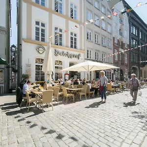 Apartment In Der Historischen Deichstrasse Contactless Check In, Hamburg