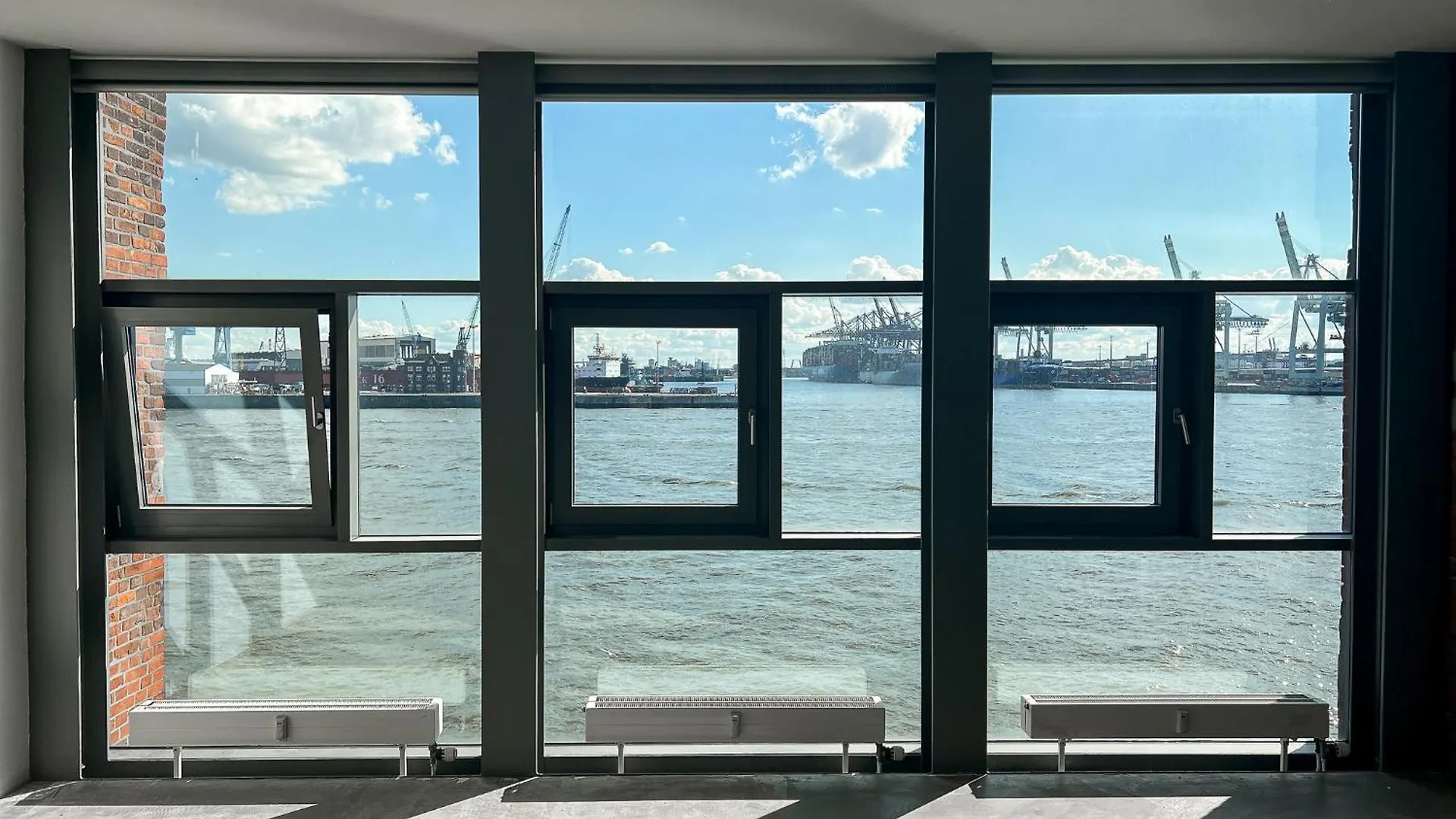 Ginn Hotel Hamburg Elbspeicher 4*,