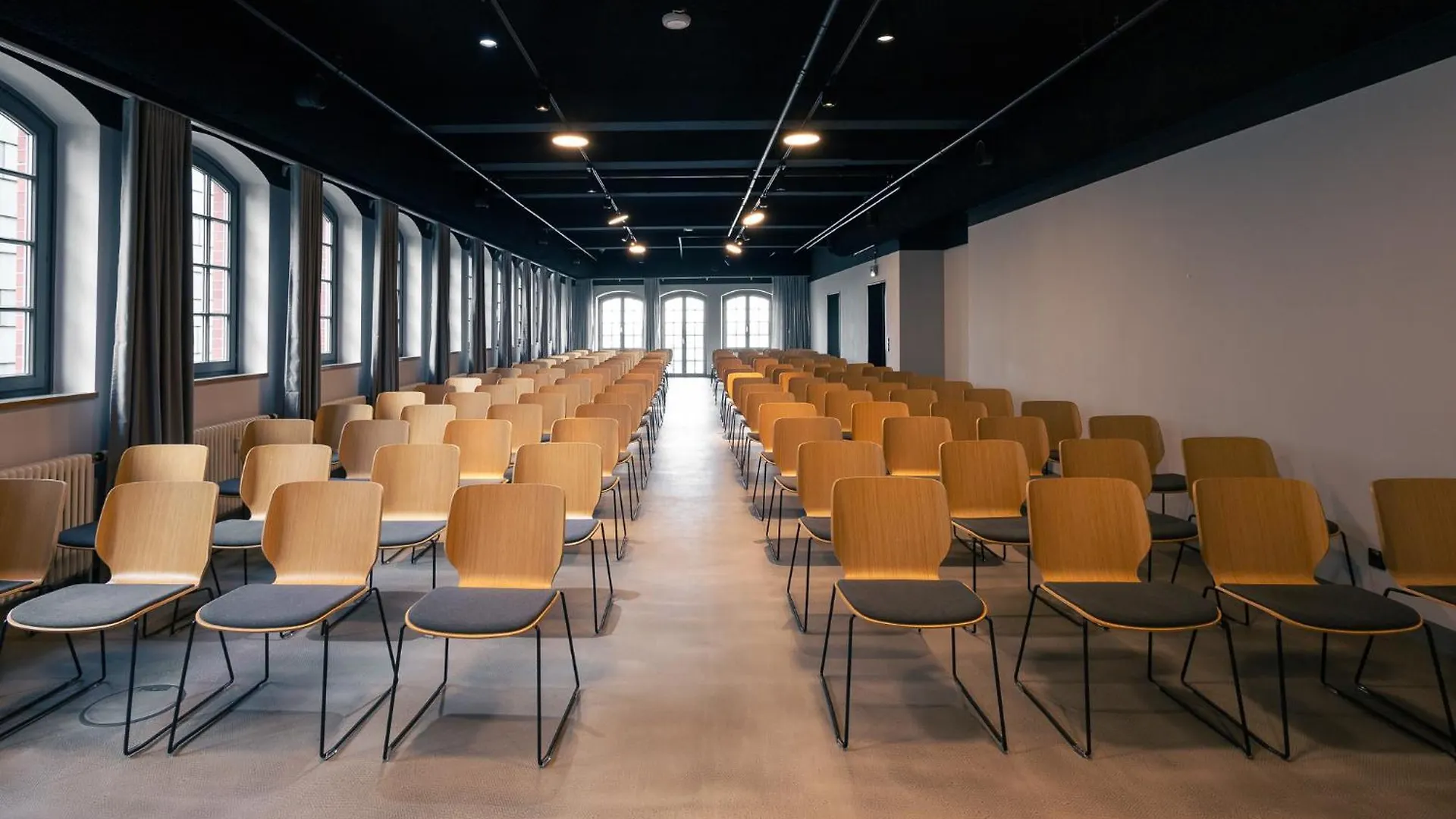 Ginn Hotel Hamburg Elbspeicher 4*,